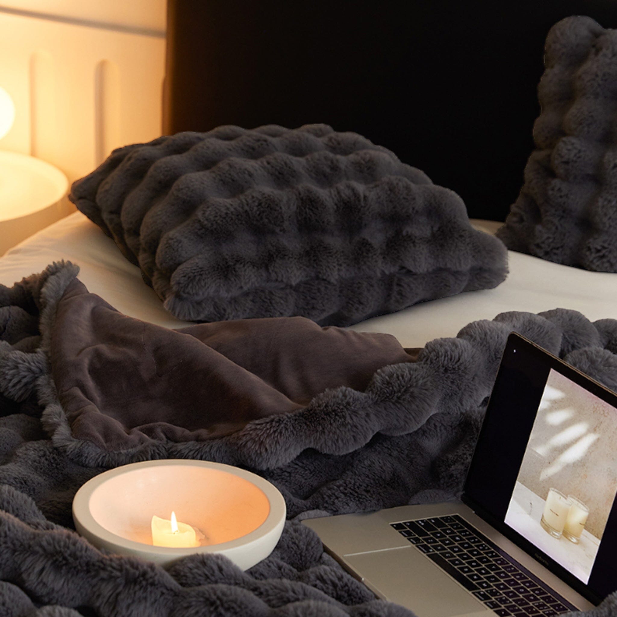 Luxurious Plush Genevieve Fur Blanket | Victoria Queen