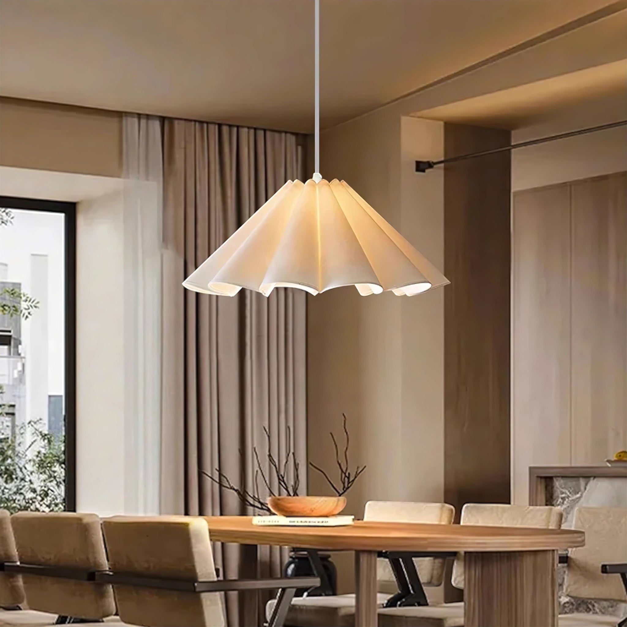 Léon Pendant Light (JS) 
