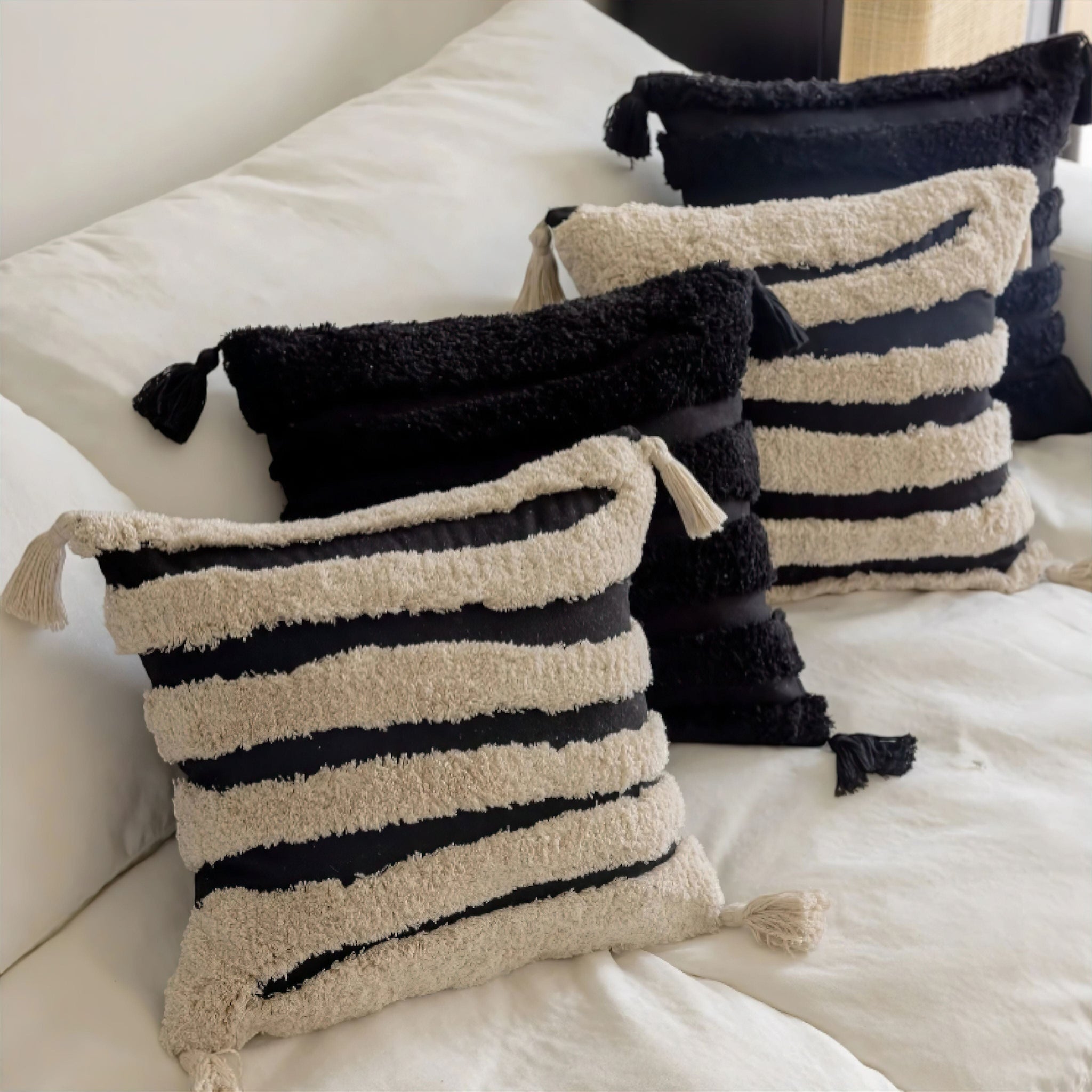 Liliane Pillow Cover (JS) 