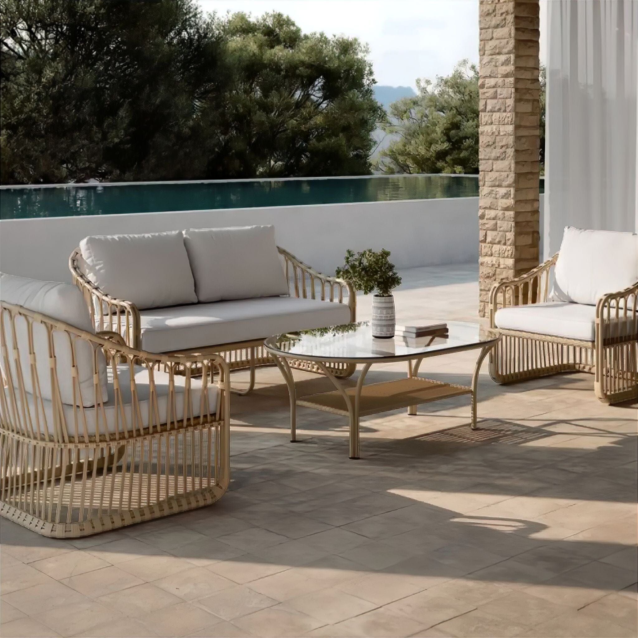 Victoria Outside Outdoor – Victoria Queen
