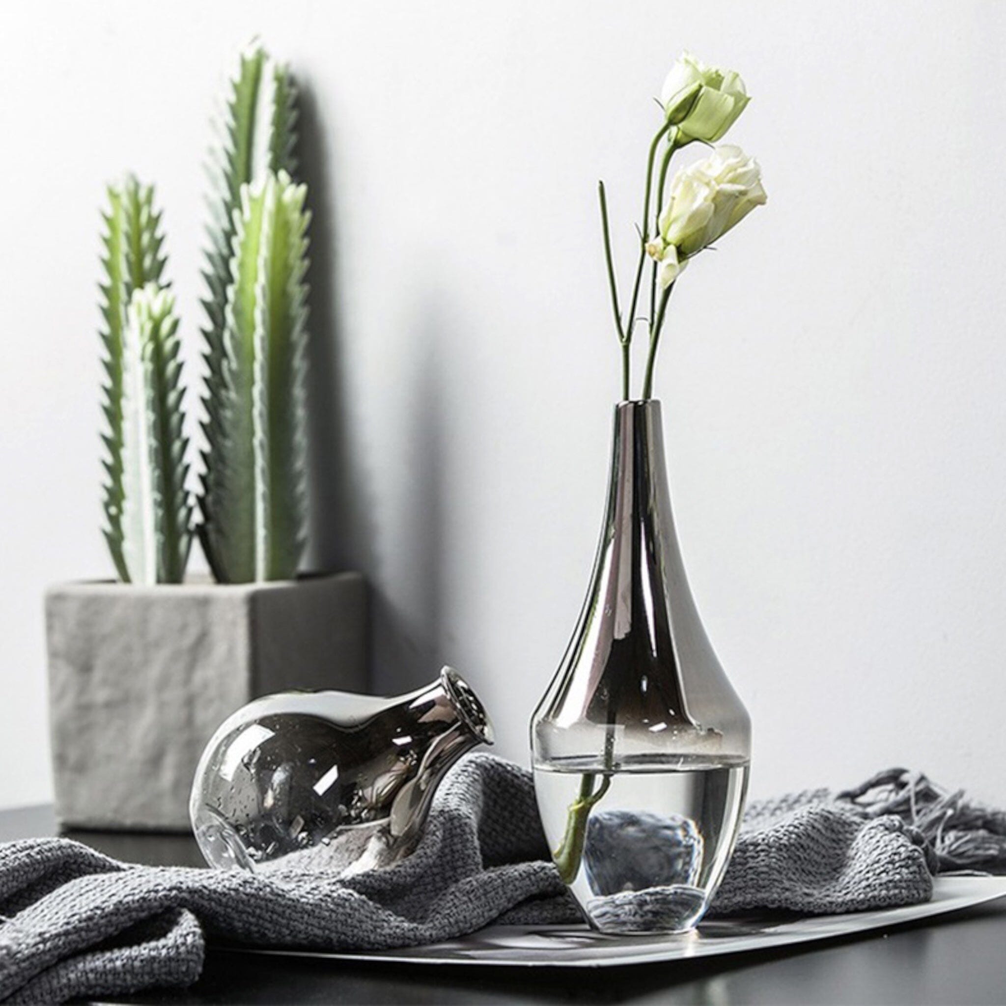 Regal Bouquet Vase Decor 