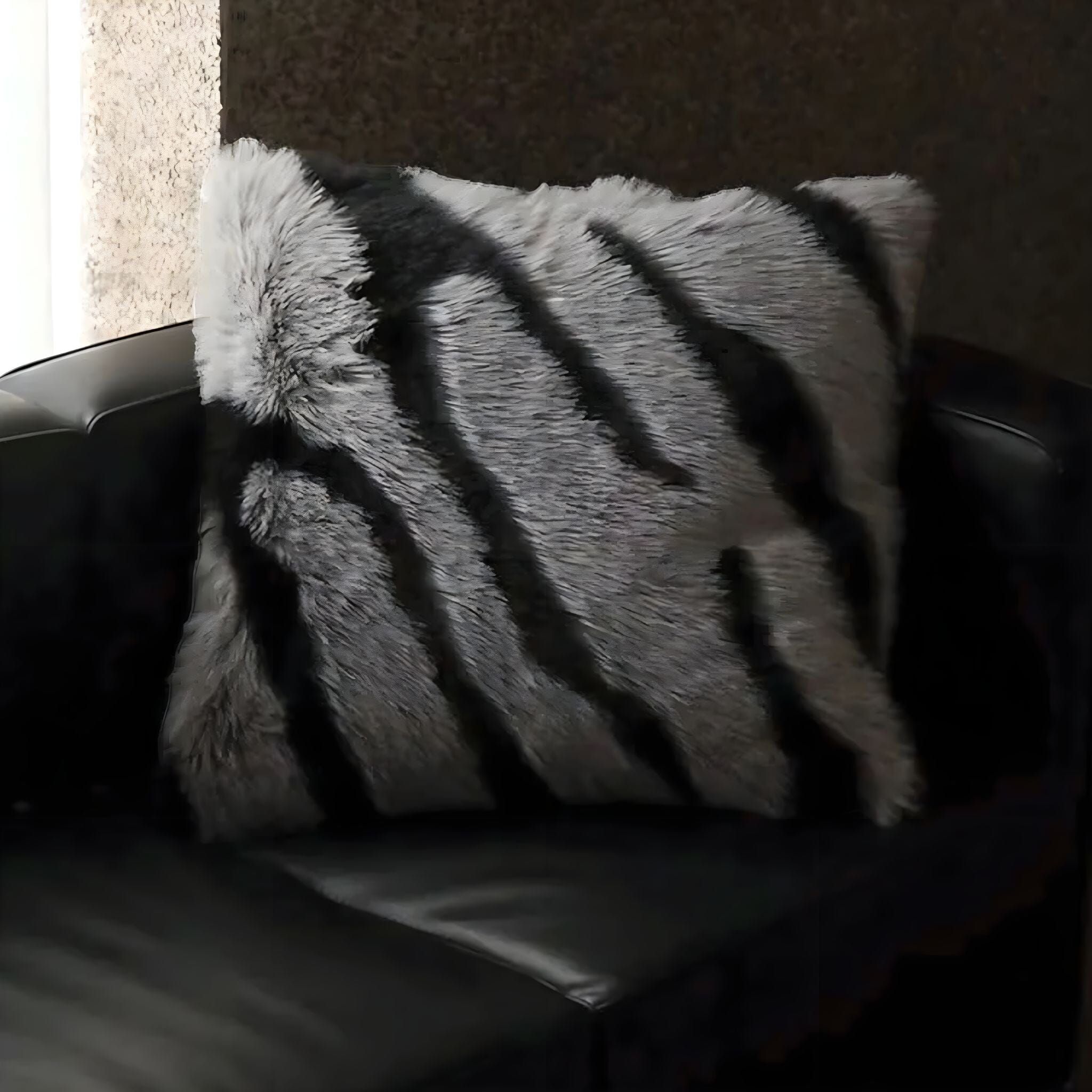 Sarah Faux Fur Pillows Decor 2 