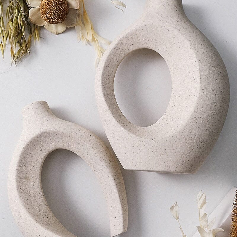 Serene Vase Decor 
