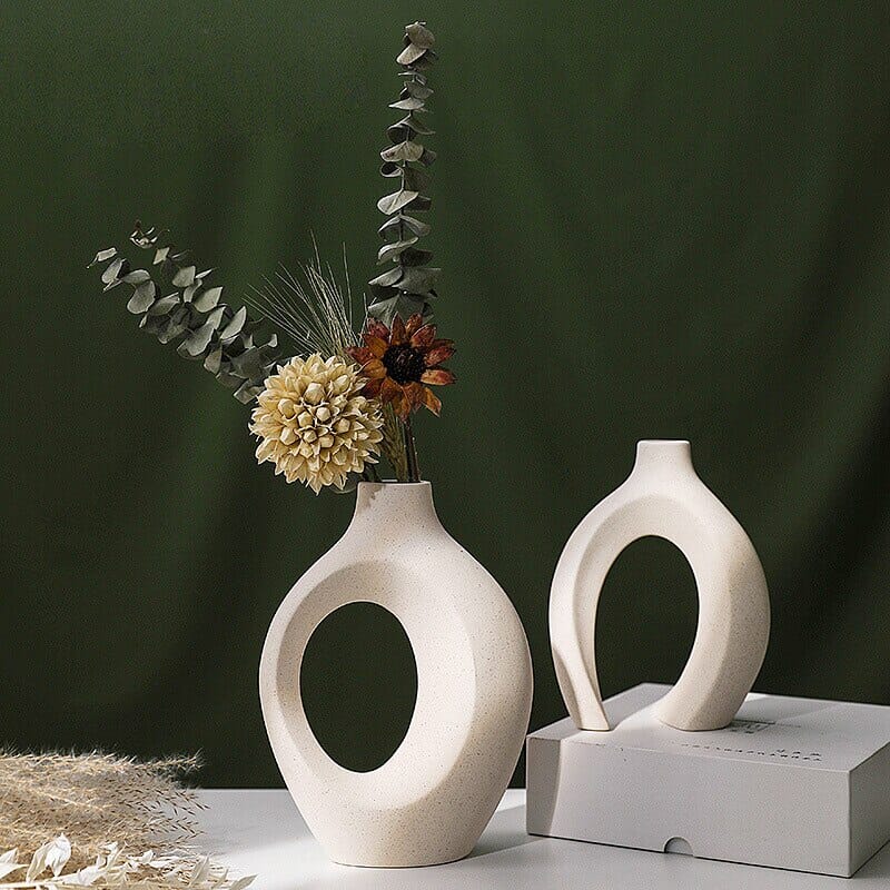 Serene Vase Decor 