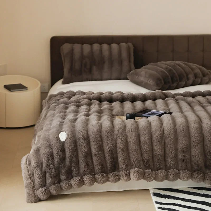 Striped Thick Imitation Fur Winter Warm Blanket High-quality Luxury Double-side Velvet Blanket for Bed Comfortable Sofa Blanket 4 150x200cm (59x79in) 