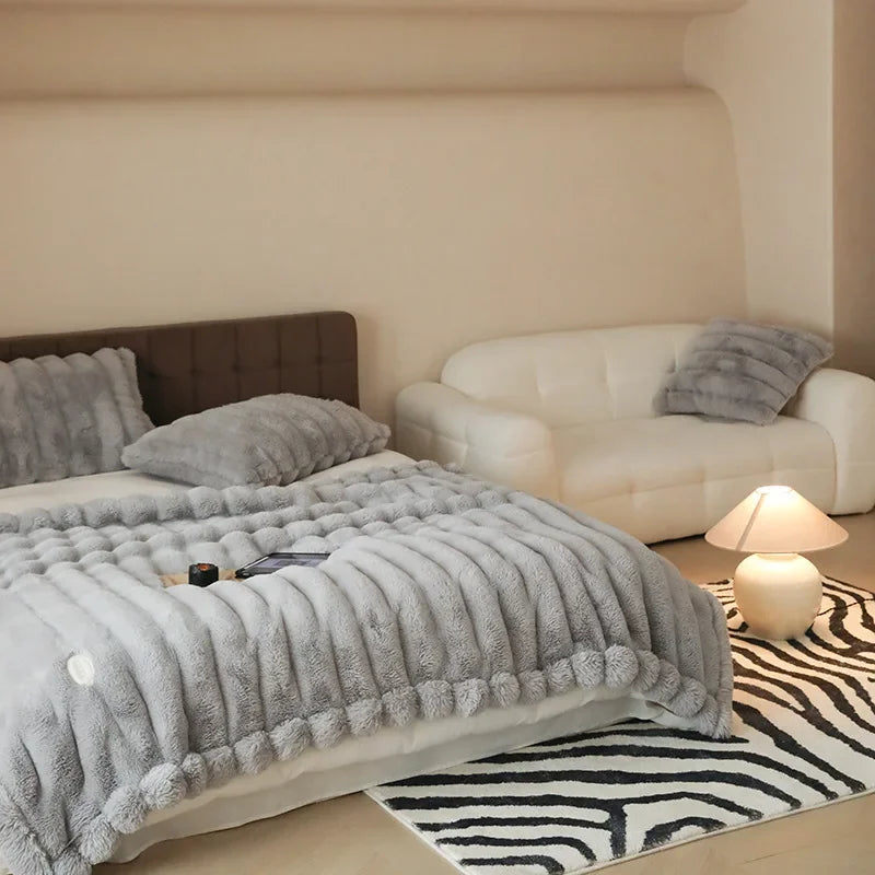 Striped Thick Imitation Fur Winter Warm Blanket High-quality Luxury Double-side Velvet Blanket for Bed Comfortable Sofa Blanket 