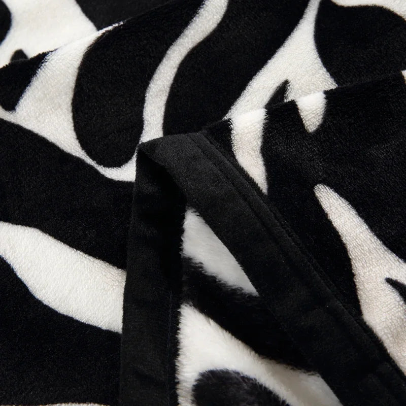 Super Comfortable Soft Mink Felting Blanket Zebra Striped Pattern Floral Blanket Thrown On The Sofa / Bed / Travel Breathable 