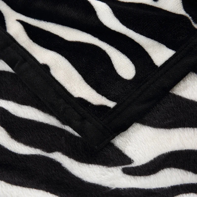 Super Comfortable Soft Mink Felting Blanket Zebra Striped Pattern Floral Blanket Thrown On The Sofa / Bed / Travel Breathable 