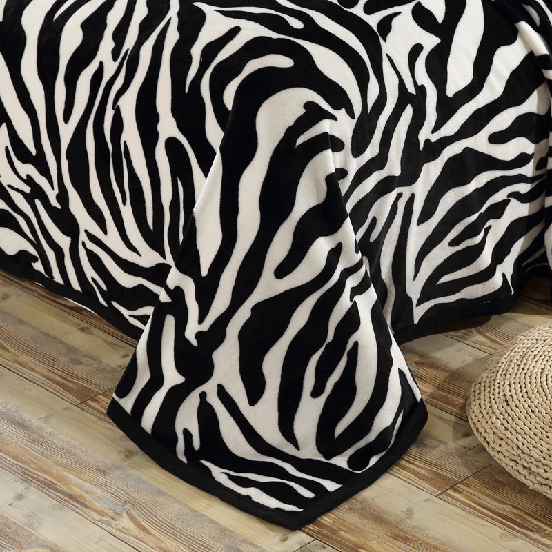 Super Comfortable Soft Mink Felting Blanket Zebra Striped Pattern Floral Blanket Thrown On The Sofa / Bed / Travel Breathable 