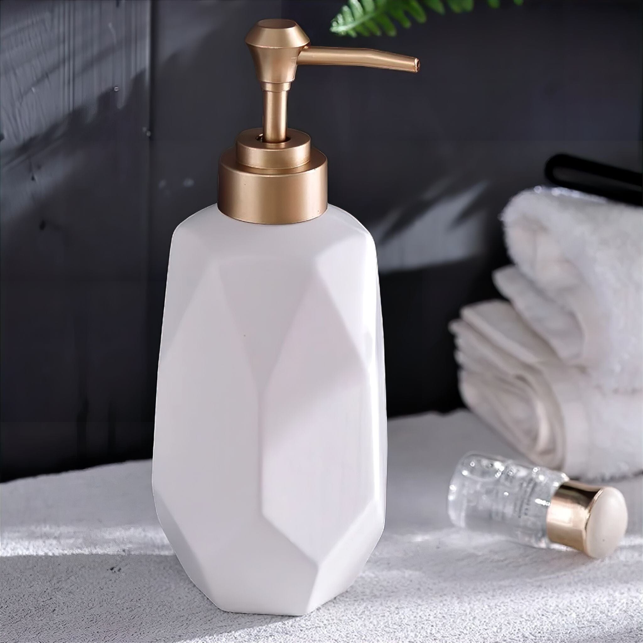 Vittoria Bathroom Accessories Set Decor 