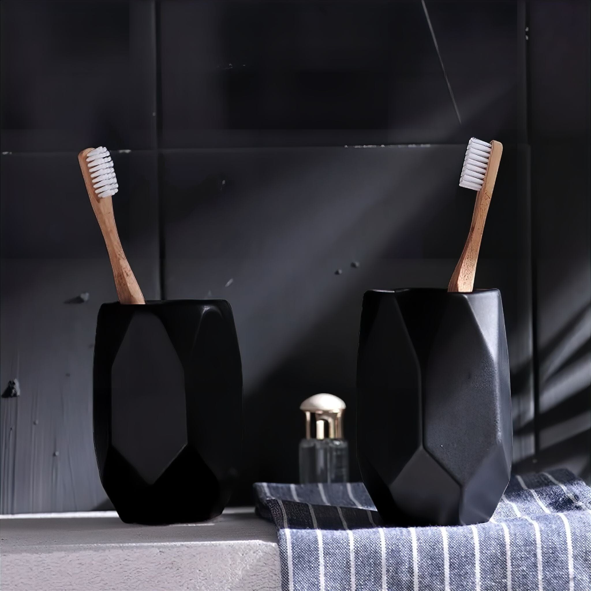 Vittoria Bathroom Accessories Set Decor 